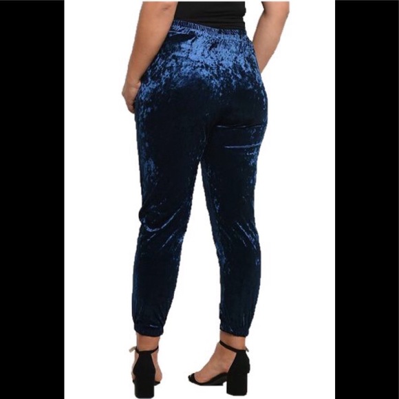 Plus Size Sapphire Velvet Joggers 1X - Picture 3 of 3